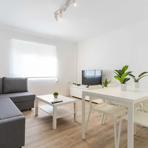 apartamento-cerca-de-la-playa-y-el-anfiteatro.top-hotels-tarragona.com/
